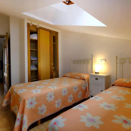 Duplex En Comillas. Urb Balcon Del Cantabrico * Comillas