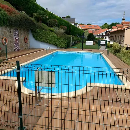Duplex En Comillas. Urb Balcon Del Cantabrico * Comillas