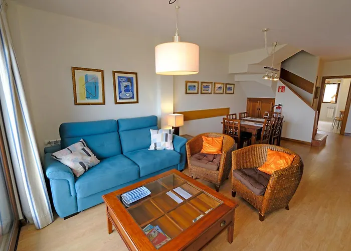 Apartmán Duplex En Comillas. Urb Balcon Del Cantabrico