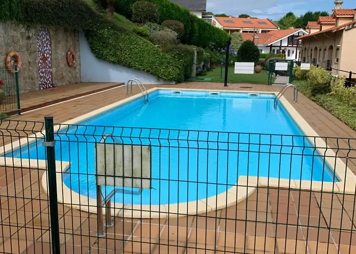 Duplex En Comillas. Urb Balcon Del Cantabrico * Comillas