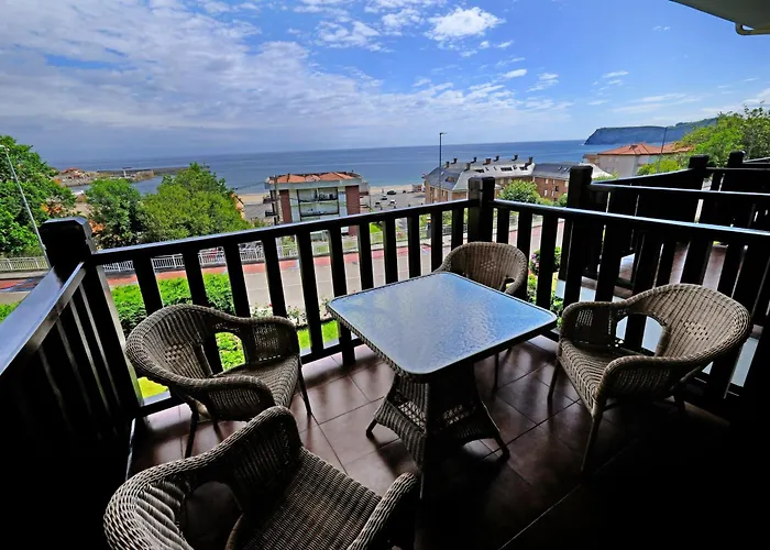 Duplex En Comillas. Urb Balcon Del Cantabrico