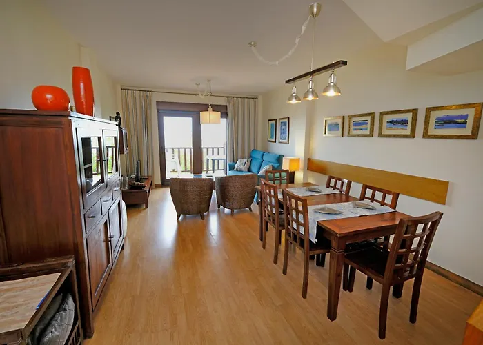 Duplex En Comillas. Urb Balcon Del Cantabrico Apartmán *